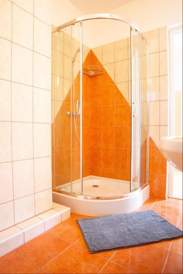 Bonita Apartmanhaz Apartment Zalakaros Bagian luar foto